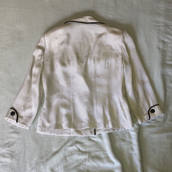 Jones New York Silk Jacket with Sleeveless Top - Picture 12 of 12